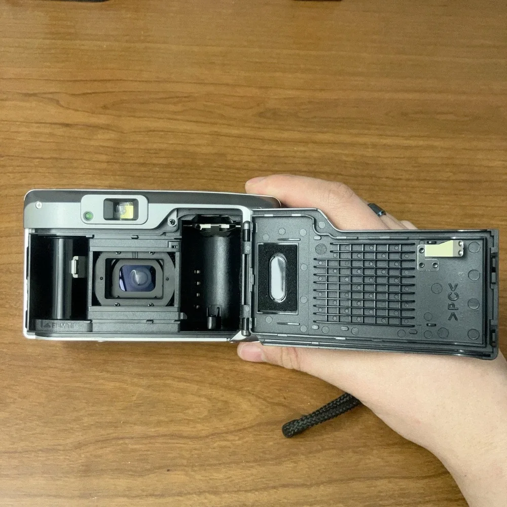 Vintage Canon AF Zoom 60u 35mm Film Point and Shoot Camera Silver - Picture 8 of 8